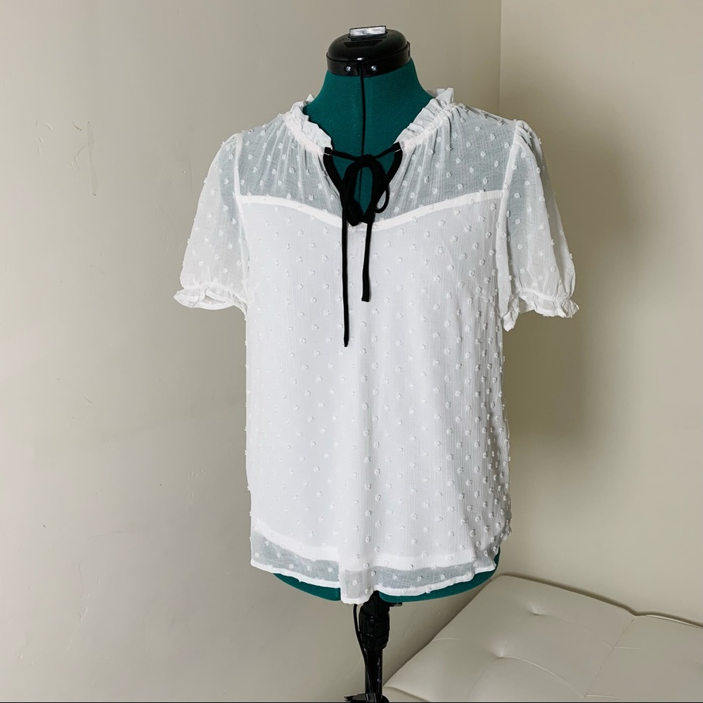 NWT Women’s white blouse Size M